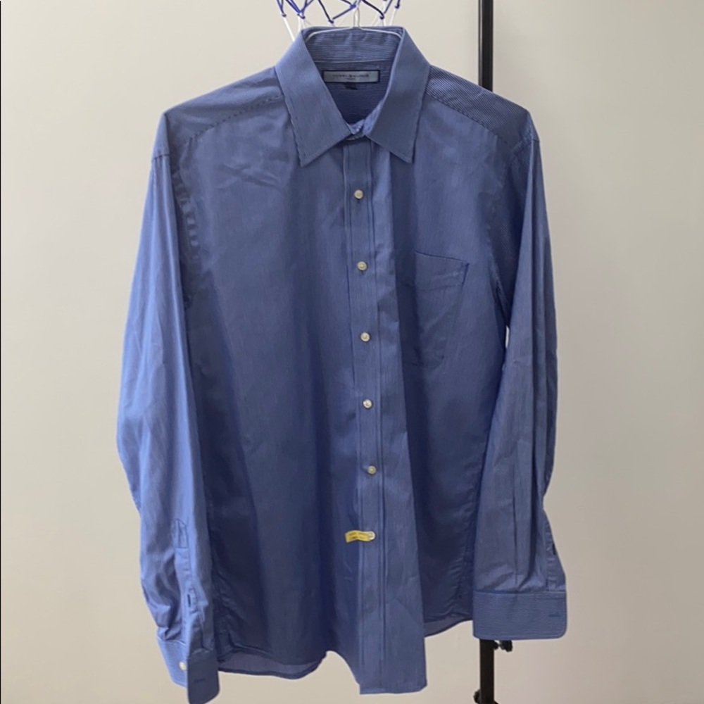 Tommy Hilfiger dress shirt size M (15-1/2. 34-35)